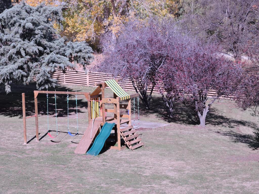 Siesta Villa Jindabyne Eksteriør bilde